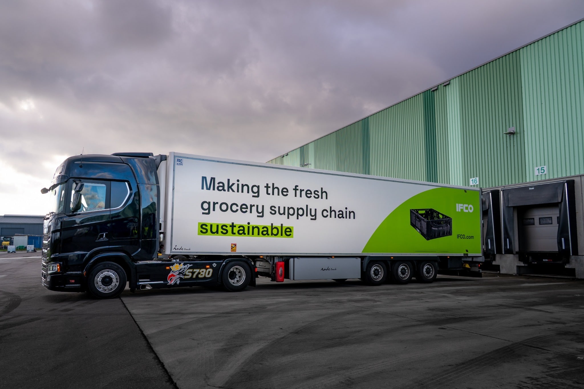 IFCO truck on the road